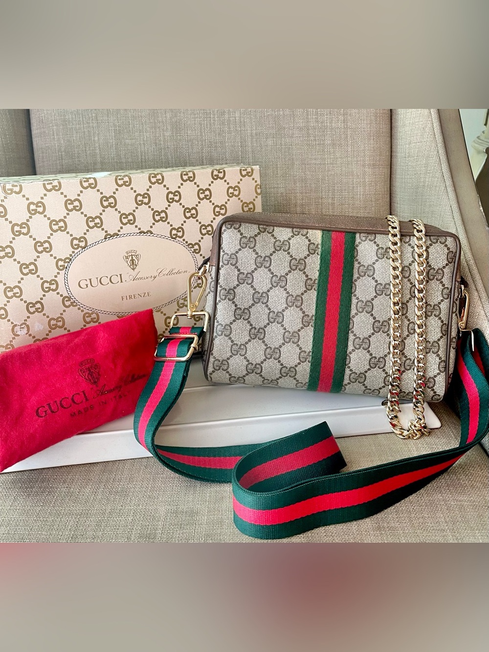 Authentic Gucci web sherry line clutch crossbody bag 89.01.012